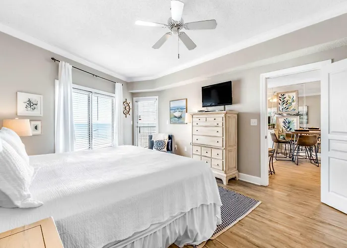 Gulf-view In Beachfront Complex With A Balcony Ac Pools & Gym