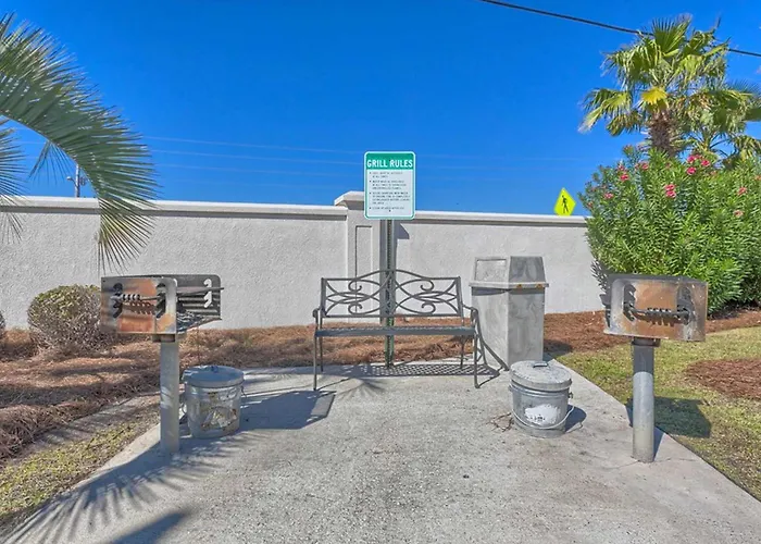 Holiday home Gulf-view In Beachfront Complex With A Balcony Ac Pools & Gym